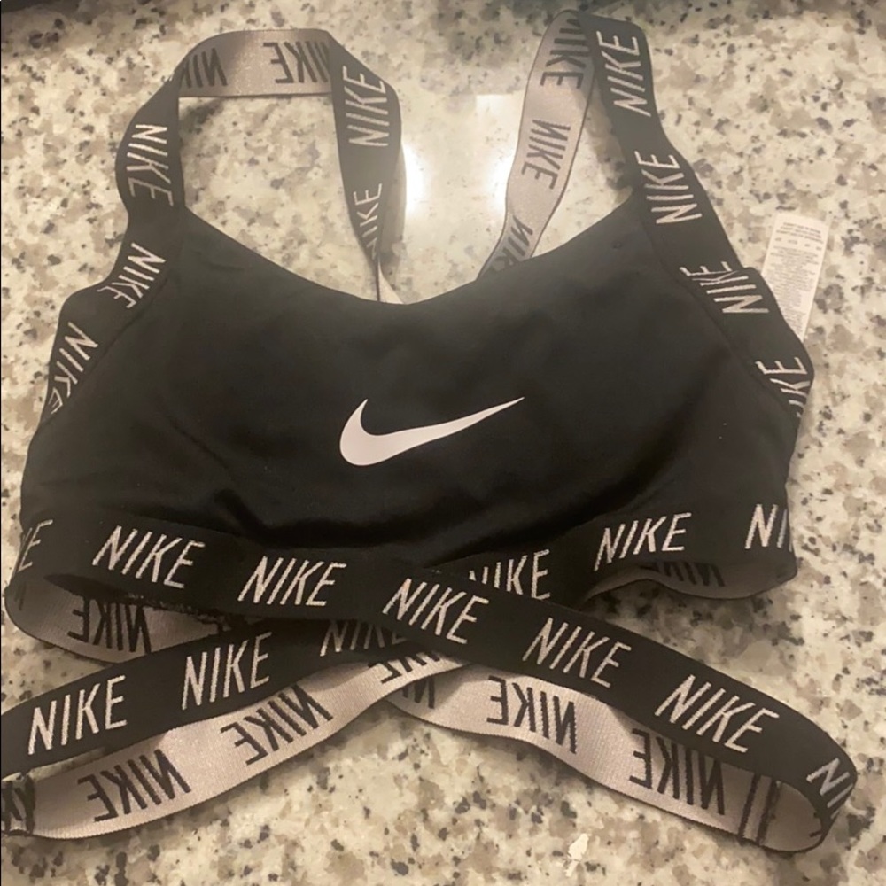 Nike Criss Cross Sports Bra